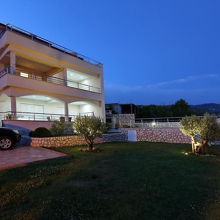 Apartments Villa Residenca Нови-Винодолски Номер фото